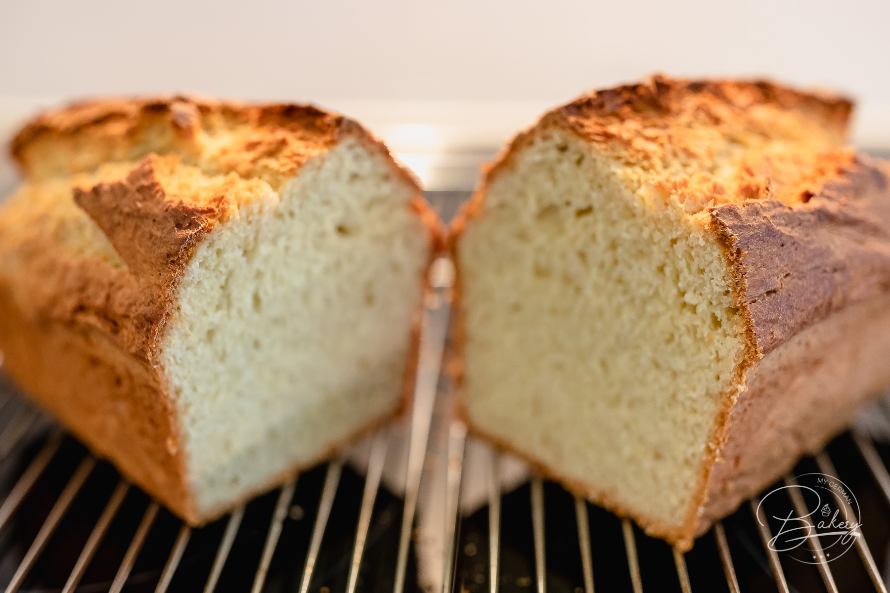 Simple sweet Brioche - bread recipe - Delicious bread quickly homemade - always succeeds - as at the bakery - freshly baked yourself - Sunday breakfast - Brioche and sweet white bread - recipe for simple sweet Brioche as bread recipe. Delicious sweet bread baked quickly. Ingredients: Flour, sugar, milk, eggs, yeast, butter.