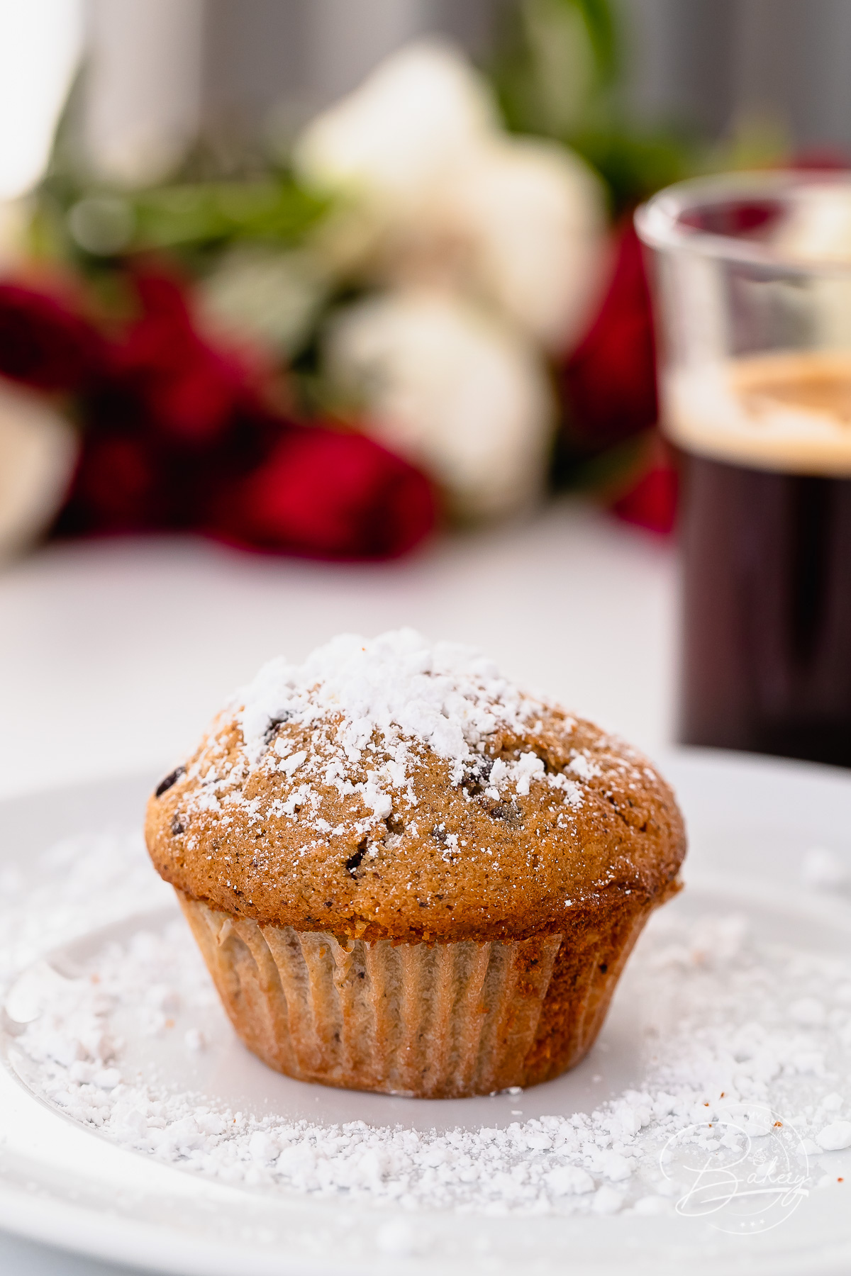 Espresso Muffins Rezept - Kaffee Muffins Backanleitung - Muffins mit Schokolade, Nüssen, Früchten - schnell gemachte Muffins - einfaches Backrezept für Kinder und Erwachsene - Minikuchen Rezept für leckere Kaffee Muffins. Muffins und Cupcakes mit Kaffee Geschmack, dunkler Schokolade, Nüssen