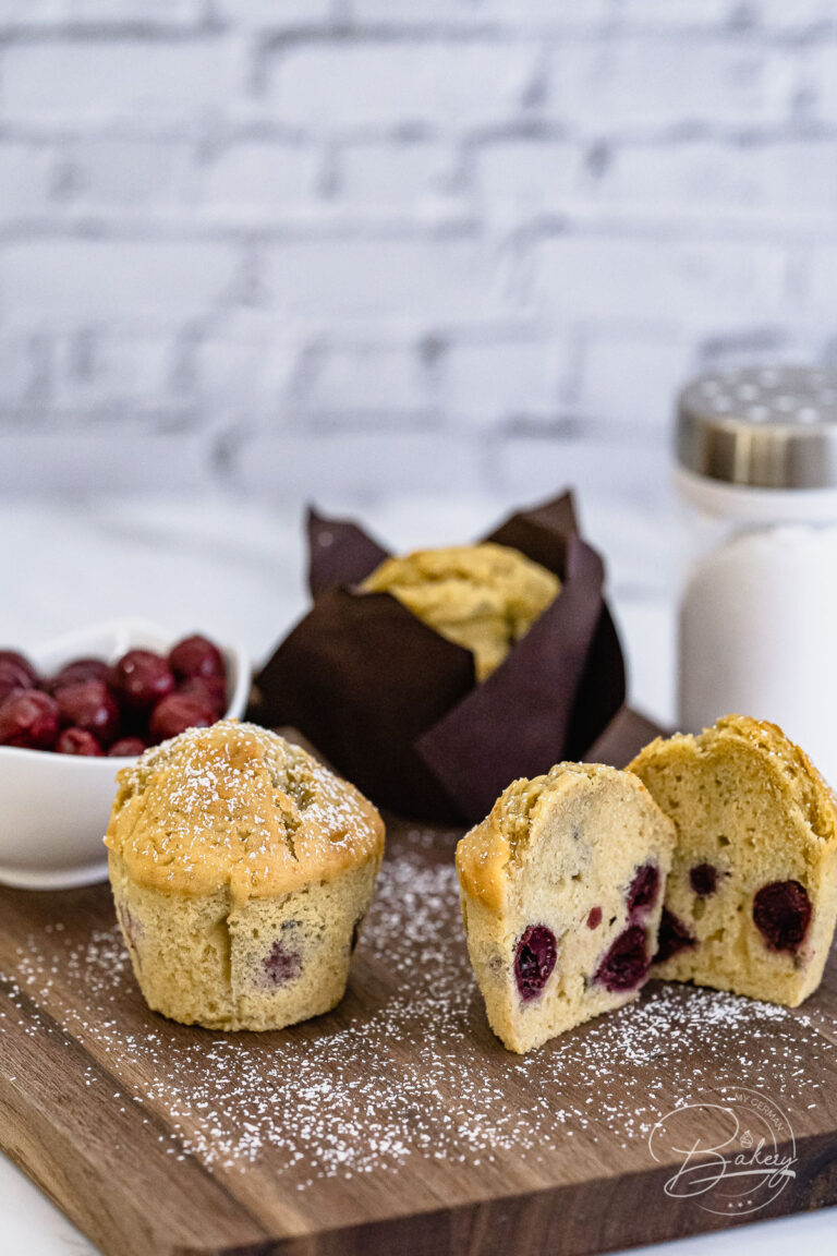 Cherry muffins recipe - fruity, fast and easy - Recipe muffins with cherries - extra fluffy, fruity and juicy with buttermilk - Recipe for cherry muffins with morello cherries and sour cherries. Delicious, fruity, quick and easy buttermilk muffins