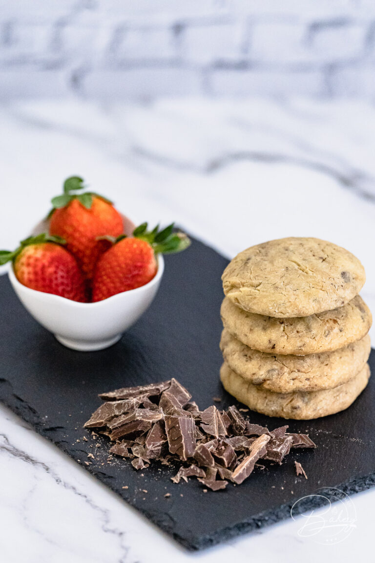 Simple Chocolate Cookies Recipe - Best Chocolate Chunk Cookies - Cookies with chocolate chips - chocolate cookies from America, homemade American cookies