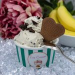 The best recipe for ripe bananas, a delicious banana split from our banana ice cream recipe. Anyone who likes ice cream in ice cream parlors will love this recipe. The delicious creamy bananas mixed with tasty chocolate chips or dark chocolate are a special combination. It is quick and easy to make.
